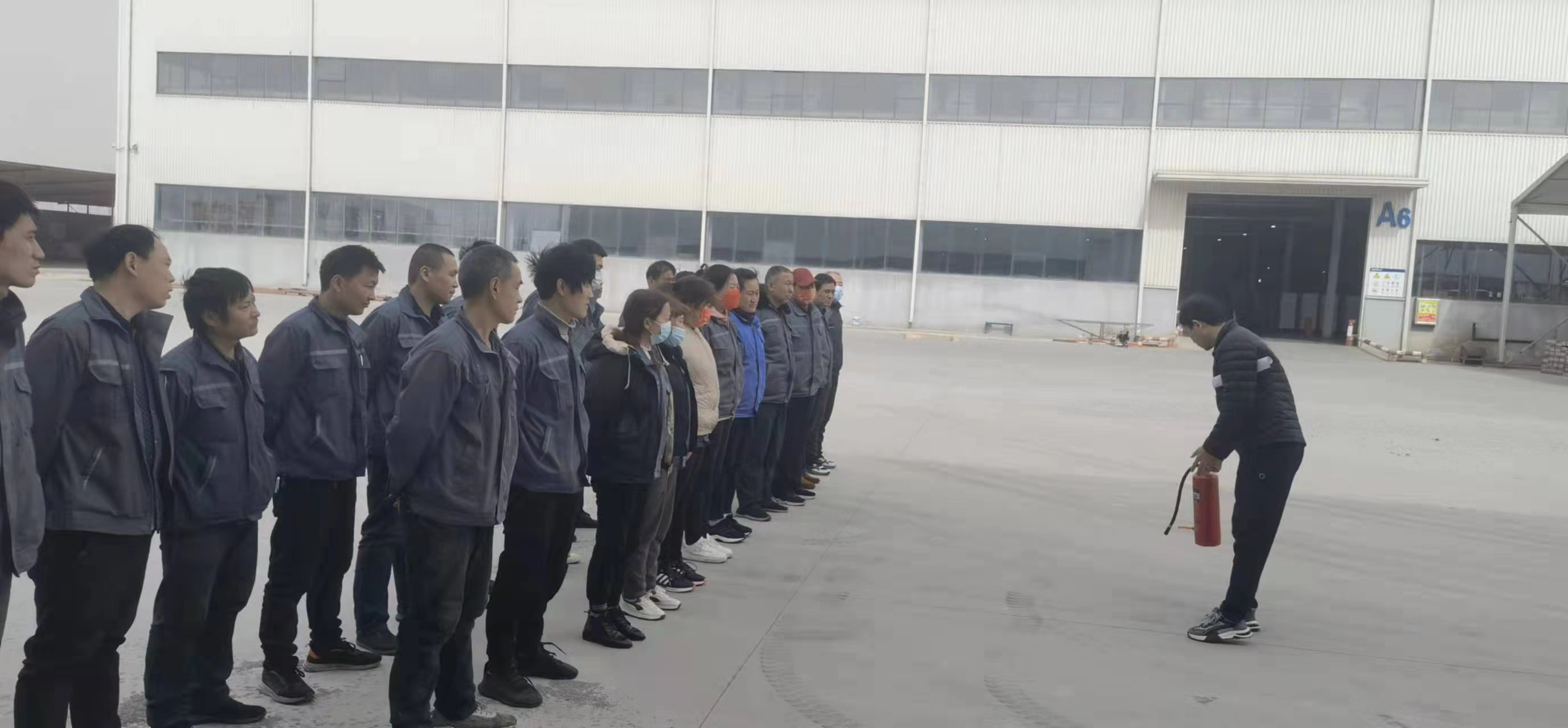 開(kāi)展消防演練，提升員工應(yīng)急能力